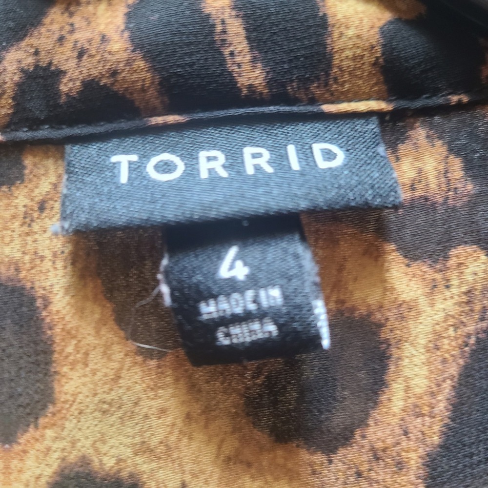 Torrid Tunic Button Shirt Womens 4 Plus Brown Leopard Roll Sleeve Semi Sheer - Picture 4 of 10